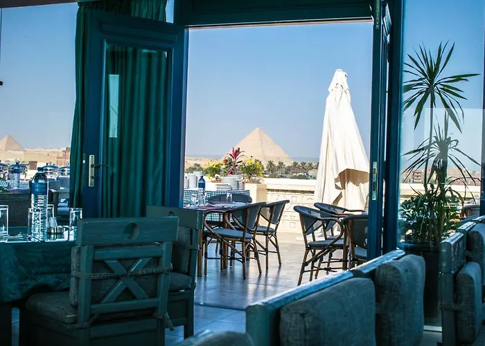Pyramids Oasis Hotel