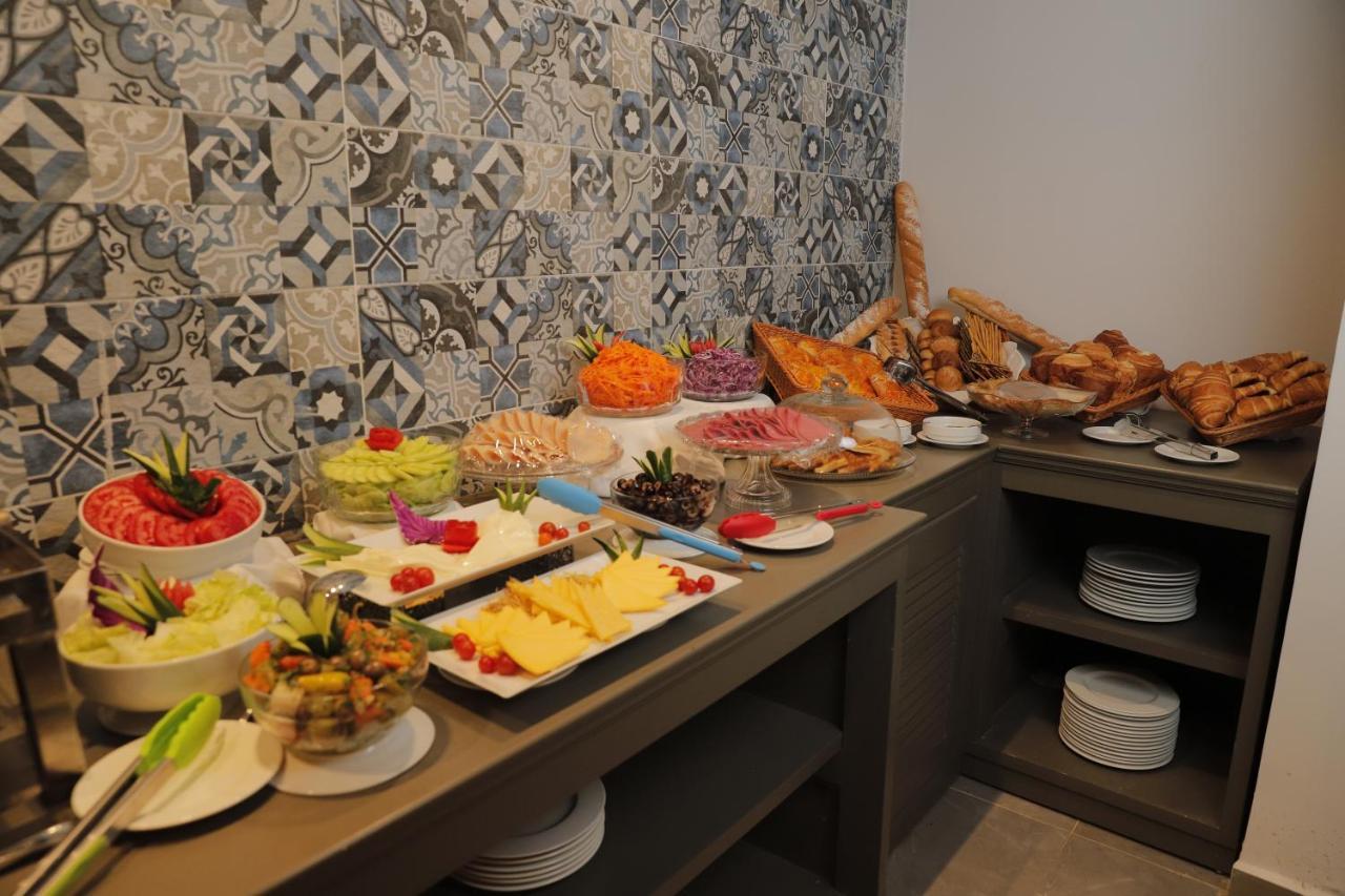 Pyramids Oasis 4* Kafret el-Gabal