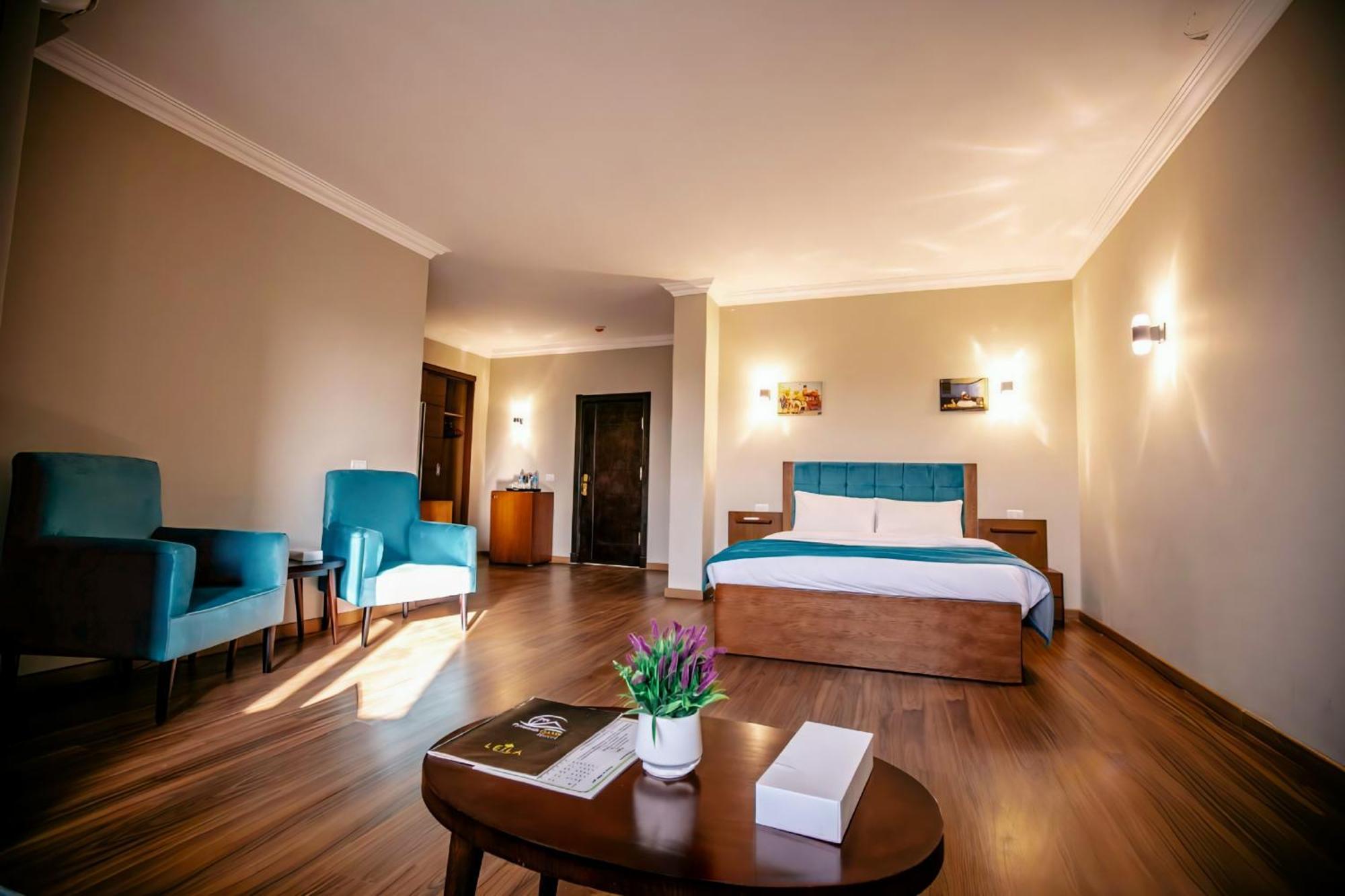 Pyramids Oasis 4*